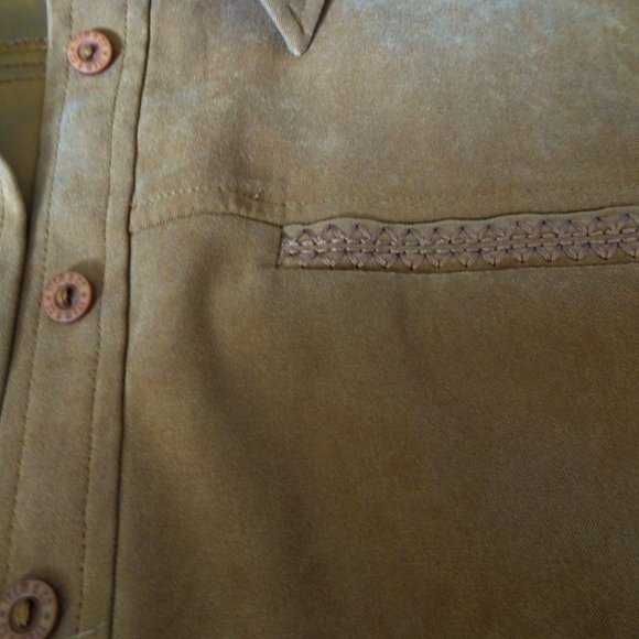 Item & Co Tan Western Long Sleeve Button Shirt - Picture 3 of 5